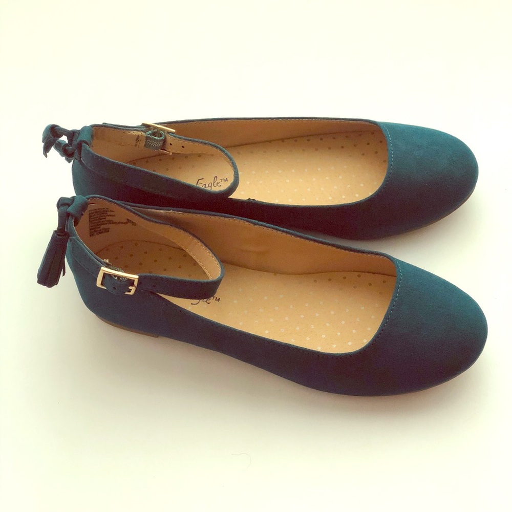 Brand new strappy ballet flats with cute tassel
